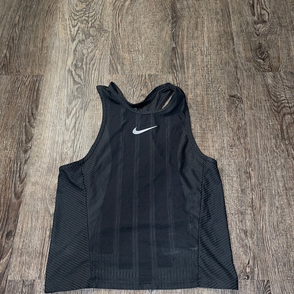 nike crop tank top